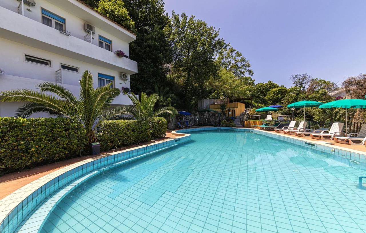 Bristol Hotel 3*